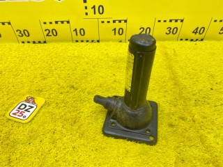 поддомкратник/ домкрат, ориг. номер 5243, 091110C010, TOYOTA TUNDRA