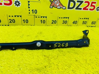 крепление решетки радиатора, ориг. номер 5269, MR533979, MITSUBISHI PAJERO IO 1998-2000