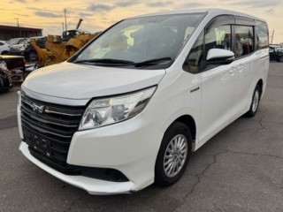 пол багажника пластик, ориг. номер 5216, 58410-28100, TOYOTA NOAH