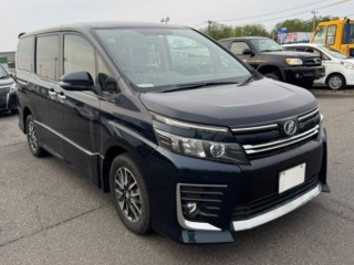 накладка на дверь багажника, ориг. номер 5295, 6700528D30, 08409-28190, TOYOTA VOXY