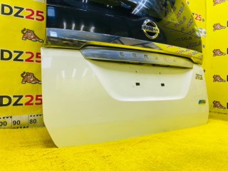 дверь 5я, ориг. номер 5423, K010M5TAMA, NISSAN SERENA 2013-2016