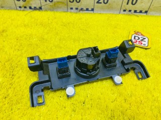 кнопка включения 4WD, ориг. номер 4911, 84223-60090, TOYOTA LAND CRUISER PRADO