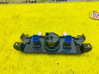 кнопка включения 4WD, ориг. номер 4911, 84223-60090, TOYOTA LAND CRUISER PRADO
