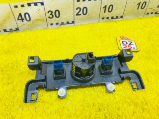кнопка включения 4WD, ориг. номер 4895, 84223-60090, TOYOTA LAND CRUISER PRADO