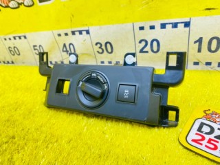 кнопка включения 4WD, ориг. номер 4910, 84223-60090, TOYOTA LAND CRUISER PRADO
