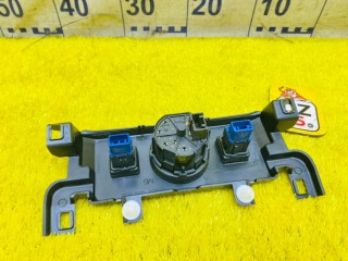 кнопка включения 4WD, ориг. номер 5045, 84223-60090, TOYOTA LAND CRUISER PRADO