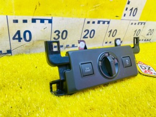 кнопка включения 4WD, ориг. номер 5043, 84223-60090, TOYOTA LAND CRUISER PRADO