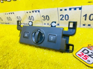 кнопка включения 4WD, ориг. номер 5043, 84223-60090, TOYOTA LAND CRUISER PRADO
