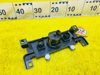 кнопка включения 4WD, ориг. номер 5043, 84223-60090, TOYOTA LAND CRUISER PRADO