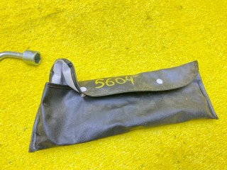 поддомкратник/ домкрат, ориг. номер 5604, MQ705868, MQ705865, NISSAN NV200 2009-2026