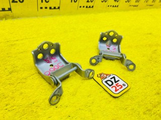 петли двери багажника, ориг. номер 6611060030, 5660, TOYOTA LAND CRUISER 2007-2012