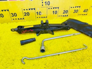 поддомкратник/ домкрат, ориг. номер 0911133030, 5667, TOYOTA WISH