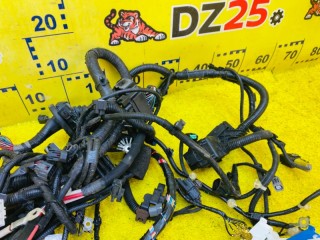 коса под капот, ориг. номер 5681, 32200TAAZ106, HONDA STEP WAGON SPADA