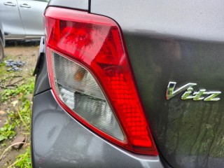 стоп-сигнал, ориг. номер 2020553, 8156052741, TOYOTA VITZ 2010-2014