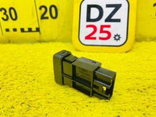 Кнопка включения подогрева сидений, ориг. номер 8475160120, 5684, TOYOTA LAND CRUISER PRADO 2002-2007