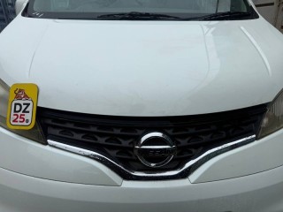 решетка радиатора, ориг. номер 62310JX00A, 5735, NISSAN NV200 2009-2026