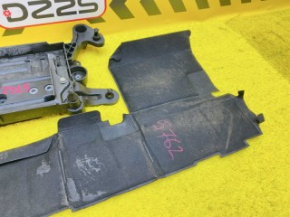 крепление аккумулятора, ориг. номер 5762, 5Q0915411E, VOLKSWAGEN PASSAT 2011-2015