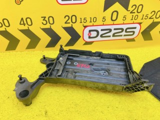 крепление аккумулятора, ориг. номер 5762, 5Q0915411E, VOLKSWAGEN PASSAT 2011-2015
