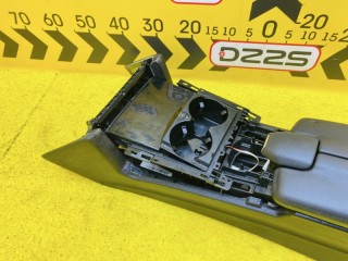 бардачок между сиденьями, ориг. номер A2126800110, A21268010529G47, A21268000399G23, 5689, Mercedes-Benz E-CLASS 2009-2013