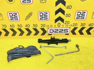 поддомкратник/ домкрат TOYOTA WISH, 0911150051