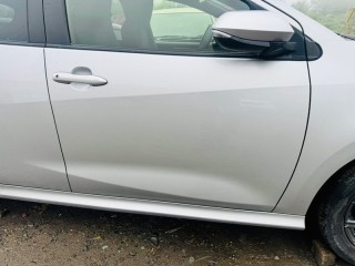 дверь боковая, ориг. номер 5803, 67001K0010, TOYOTA YARIS 2017-2020