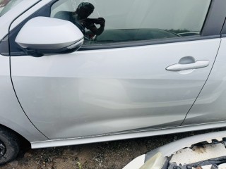 дверь боковая, ориг. номер 5803, 67002K0010, TOYOTA YARIS 2017-2020