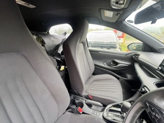 Сиденья комплект, ориг. номер 5803, TOYOTA YARIS 2017-2020