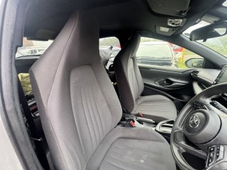 Сиденья комплект, ориг. номер 5803, TOYOTA YARIS 2017-2020