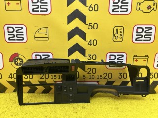 консоль спидометра TOYOTA HIACE 1989-2004, левый руль, 5540426260