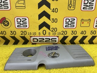 пластиковая крышка на двс LEXUS CT200H, 5708