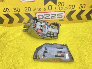 блок предохранителей, ориг. номер 5751, BJ32-14290CGC, BJ32-23637AD, Land Rover RANGE ROVER EVOQUE 2011-2015