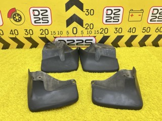 брызговики комплект TOYOTA HIACE 2004-2010, 5759