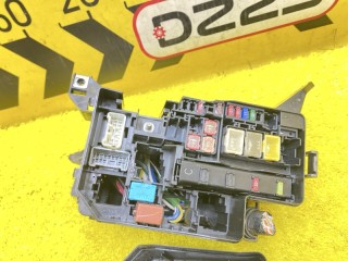 блок предохранителей, ориг. номер 8274142010, 8266342080, 5761, 8266242250, TOYOTA VANGUARD 2007-2010