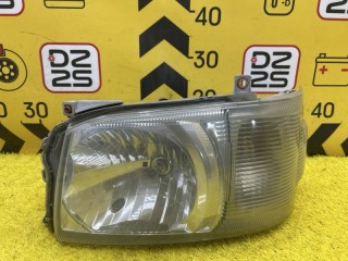 фара TOYOTA HIACE 1995-2006, 8115026470