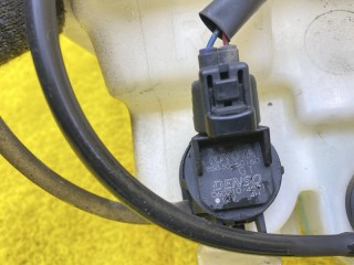 бачок стеклоомывателя, ориг. номер 8531542230, 8533071020, 5760, TOYOTA RAV4 2005-2008