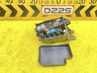 блок предохранителей, ориг. номер 8274142010, 5761, TOYOTA VANGUARD 2007-2010