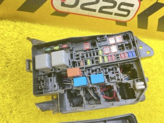 блок предохранителей, ориг. номер 8274142010, 5761, TOYOTA VANGUARD 2007-2010