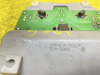 светильник салона, ориг. номер 8126042011B1, 1D111-038G, 81260-42011, 5761, TOYOTA VANGUARD 2007-2010