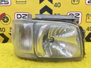 фара TOYOTA HIACE 1995-2006, 26-117