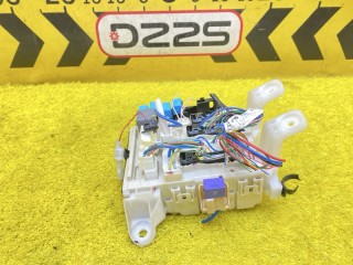 блок предохранителей, ориг. номер 5760, 8273042190, TOYOTA RAV4 2005-2008
