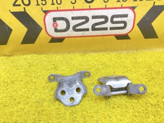 петля дверная TOYOTA HIACE 2004-2010, 5797