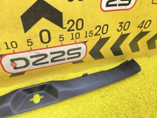 пластик замка багажника, ориг. номер 6793528100C0, 67935-28100, 5833, TOYOTA ESQUIRE 2014-2017
