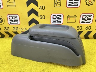 бардачок между сиденьями TOYOTA HIACE 2004-2010, 5756