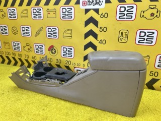 бардачок между сиденьями, ориг. номер 5795, 5890142051E1, TOYOTA VANGUARD 2007-2010