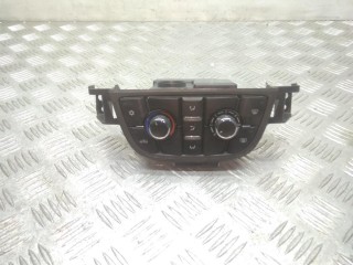 Блок управления печки/климат-контроля Opel Astra J 2009-2012