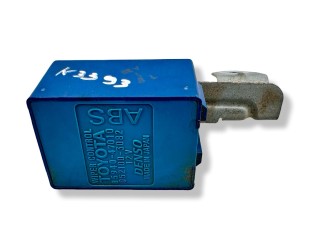 Реле стеклоочистителей (дворников) Toyota Prius 2 поколение XW20 2003-2005