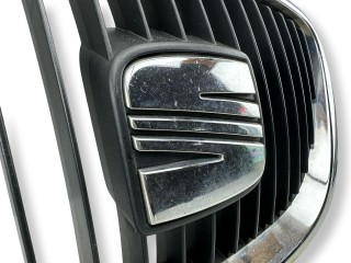 решетка радиатора, ориг. номер 5P0853654, SEAT Leon 2 поколение 2005-2009
