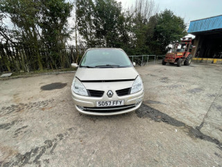 Renault Scenic 2 поколение [рестайлинг] 2007г. 1.6 л., K4M 813 - фото №1