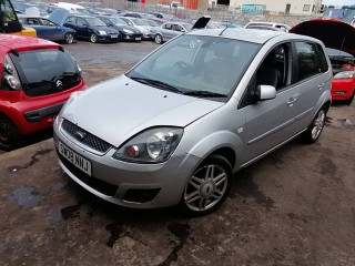 Ford Fiesta 5 поколение [рестайлинг] 2008г. 1.4 л., FXJA - фото №2