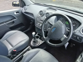 Ford Fiesta 5 поколение [рестайлинг] 2008г. 1.4 л., FXJA - фото №9